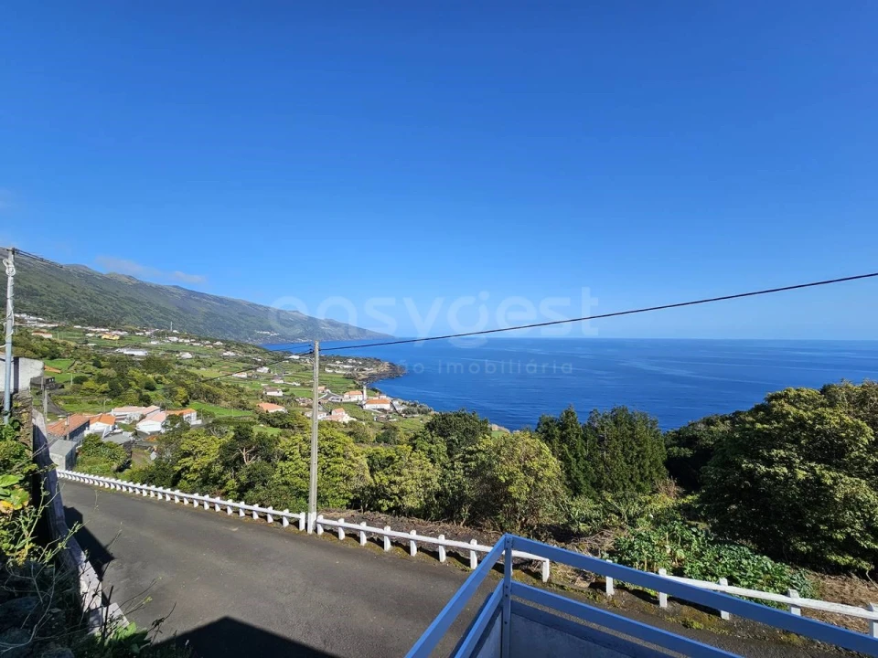 Moradia T2 para Venda em Ribeiras Foto 8