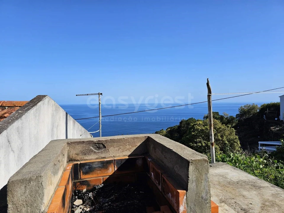 Moradia T2 para Venda em Ribeiras Foto 12