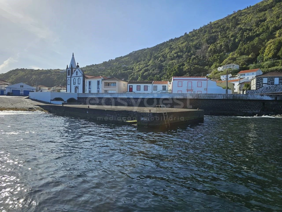 Moradia T2 para Venda em Ribeiras Foto 22