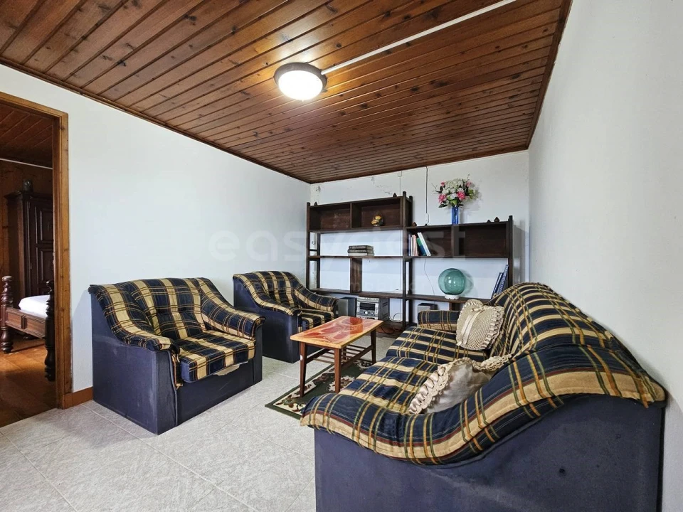 Moradia T2 para Venda em Ribeiras Foto 7