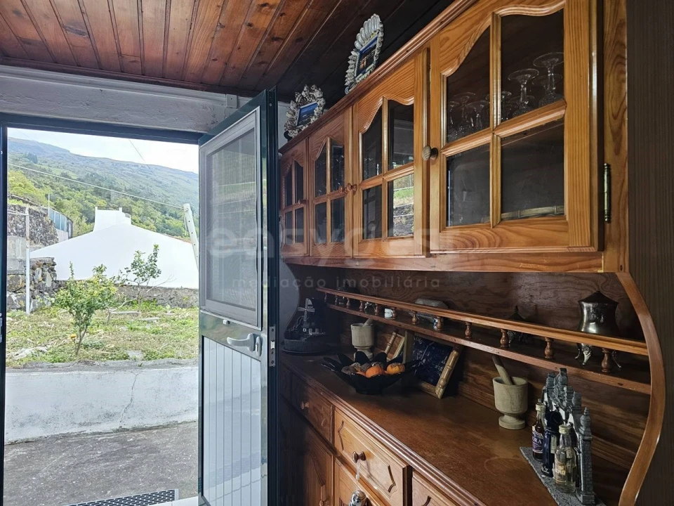 Moradia T2 para Venda em Ribeiras Foto 10