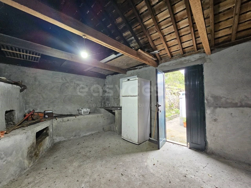 Moradia T2 para Venda em Ribeiras Foto 13