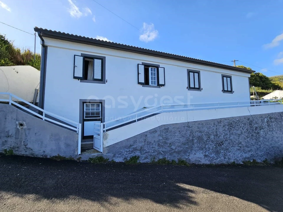 Moradia T2 para Venda em Ribeiras Foto 20