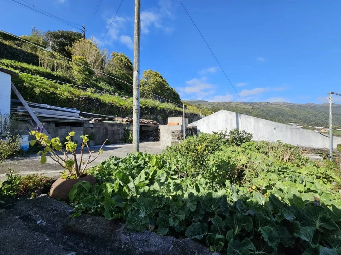 Moradia T2 para Venda em Ribeiras Foto 25