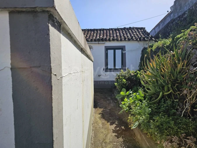 Moradia T2 para Venda em Ribeiras Foto 12