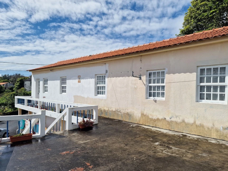 Moradia T3 para Venda em Ribeiras Foto 5