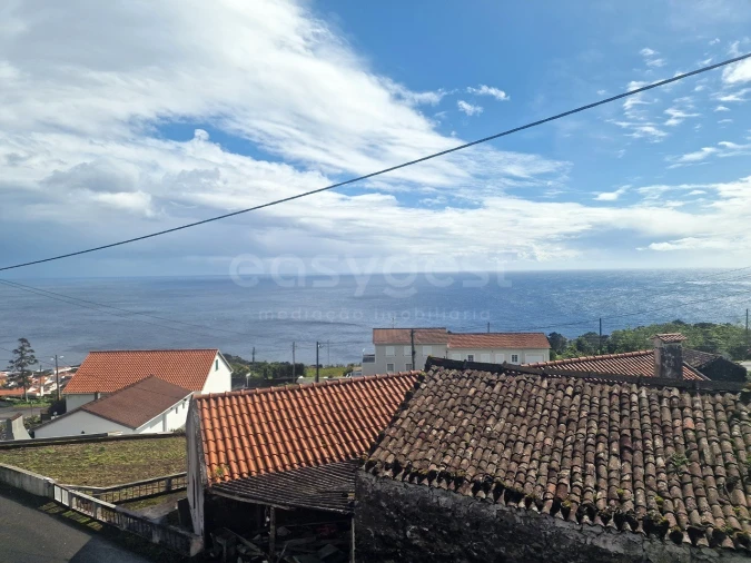 Moradia T3 para Venda em Ribeiras Foto 4