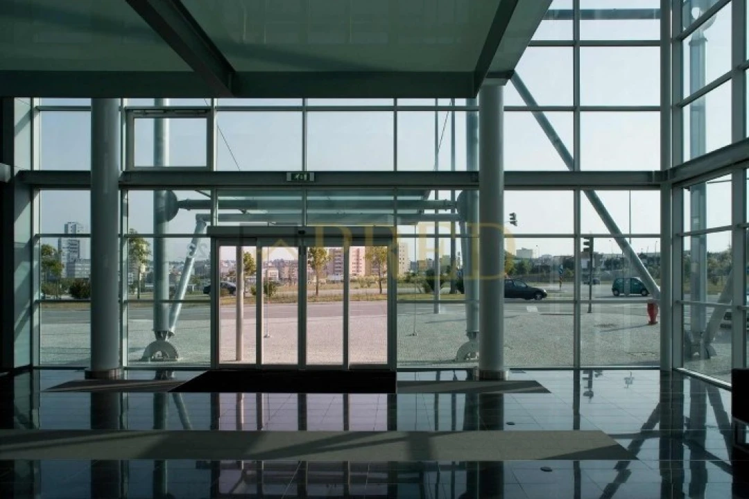 Escritório para Arrendamento em Santa Marinha e São Pedro da Afurada Foto 12