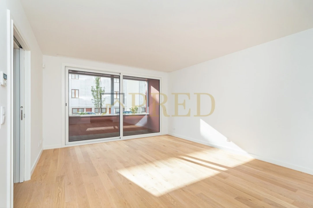 Apartamento T2 para Venda em Lordelo do Ouro e Massarelos Foto 3