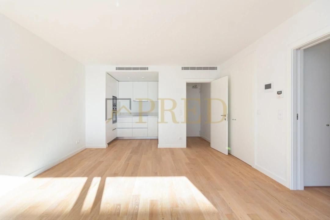 Apartamento T2 para Venda em Lordelo do Ouro e Massarelos Foto 5