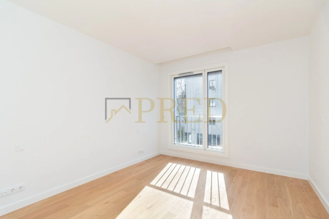 Apartamento T2 para Venda em Lordelo do Ouro e Massarelos Foto 12