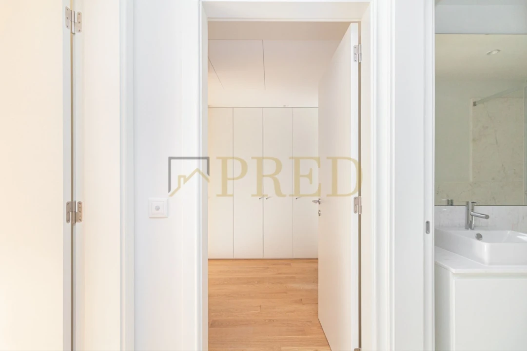 Apartamento T2 para Venda em Lordelo do Ouro e Massarelos Foto 17
