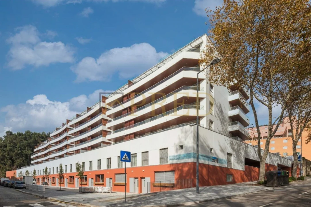 Apartamento T2 para Venda em Lordelo do Ouro e Massarelos Foto 1