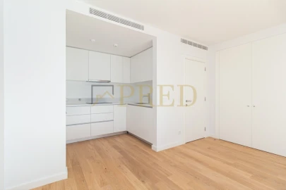 Apartamento T2 para Venda em Lordelo do Ouro e Massarelos