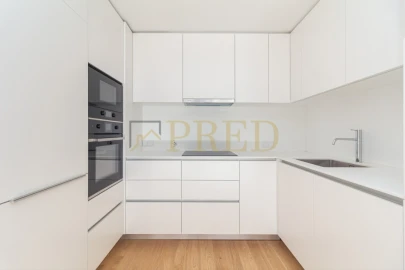 Apartamento T2 para Venda em Lordelo do Ouro e Massarelos