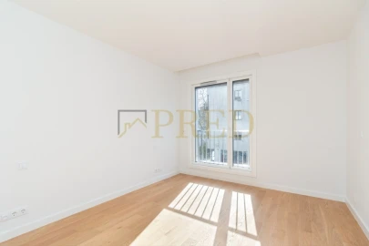 Apartamento T2 para Venda em Lordelo do Ouro e Massarelos