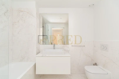 Apartamento T2 para Venda em Lordelo do Ouro e Massarelos