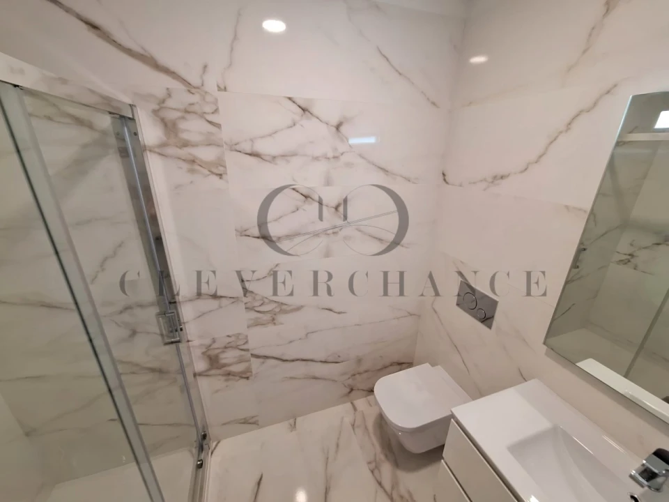 Apartamento T4 para Venda em Cedofeita, Santo Ildefonso, Sé, Miragaia, São Nicolau e Vitória Foto 4
