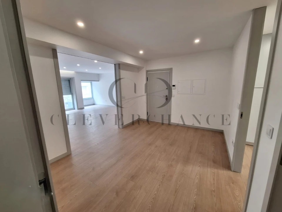 Apartamento T4 para Venda em Cedofeita, Santo Ildefonso, Sé, Miragaia, São Nicolau e Vitória Foto 8