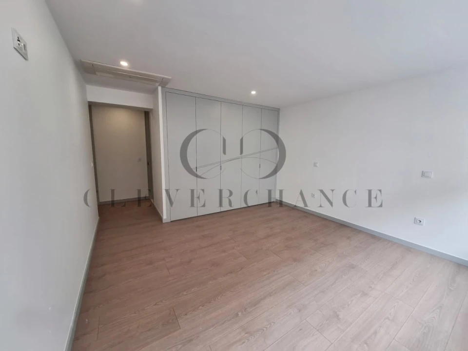Apartamento T4 para Venda em Cedofeita, Santo Ildefonso, Sé, Miragaia, São Nicolau e Vitória Foto 9