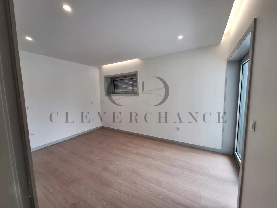 Apartamento T4 para Venda em Cedofeita, Santo Ildefonso, Sé, Miragaia, São Nicolau e Vitória Foto 10