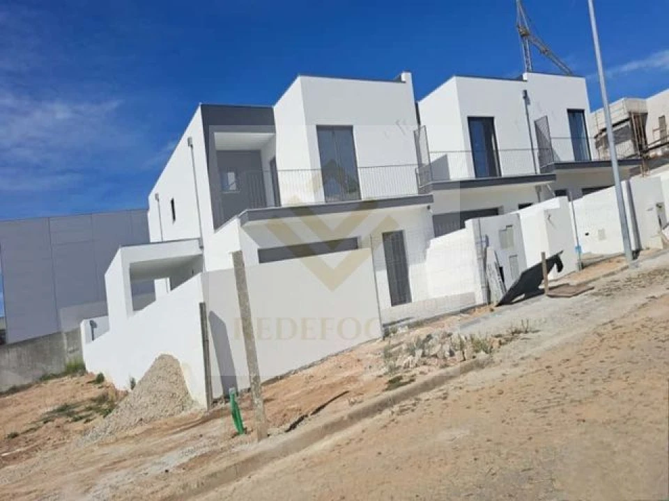 Moradia T3 para Venda em Santa Maria de Lamas Foto 23