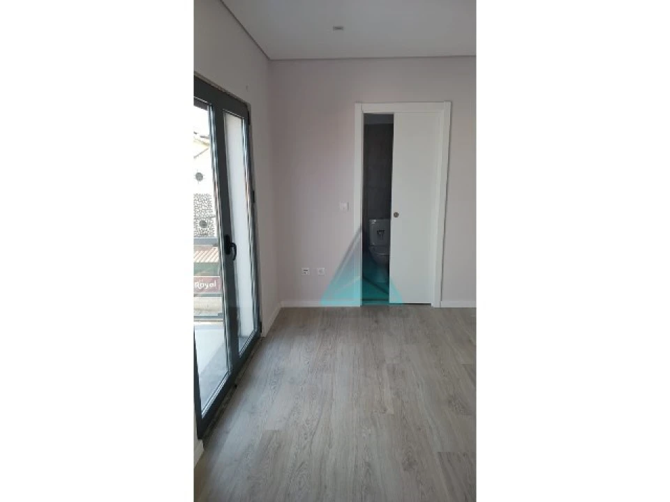 Moradia T4 para Venda em Palmela Foto 5