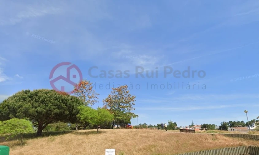 Moradia T4 para Venda em Charneca de Caparica e Sobreda Foto 9