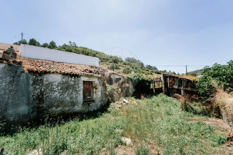 Moradia T4 para Venda em Dois Portos e Runa Foto 24