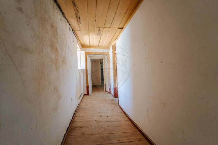 Moradia T4 para Venda em Dois Portos e Runa Foto 15