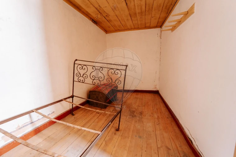 Moradia T4 para Venda em Dois Portos e Runa Foto 12