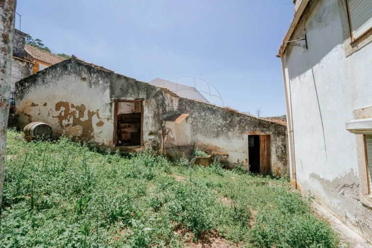 Moradia T4 para Venda em Dois Portos e Runa Foto 23