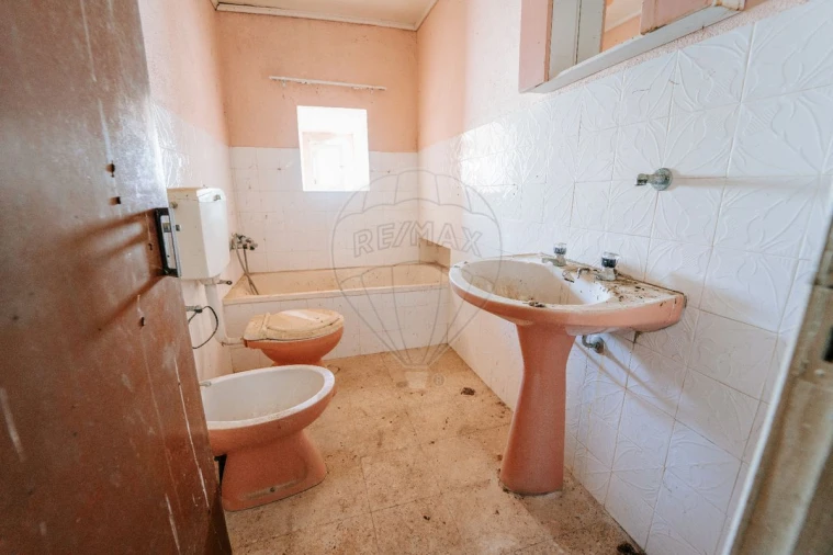 Moradia T4 para Venda em Dois Portos e Runa Foto 17