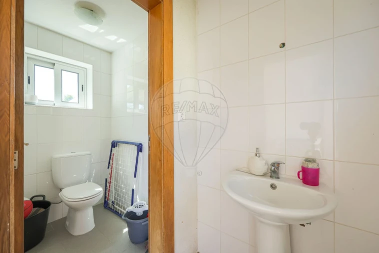 Moradia T4 para Venda em Requeixo, Nossa Senhora de Fátima e Nariz Foto 35
