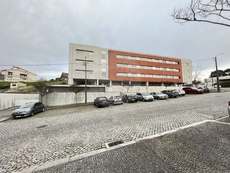 Apartamento T1 para Venda em Aguas Santas Foto 2