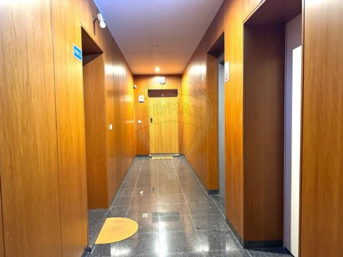 Apartamento T1 para Venda em Aguas Santas Foto 6