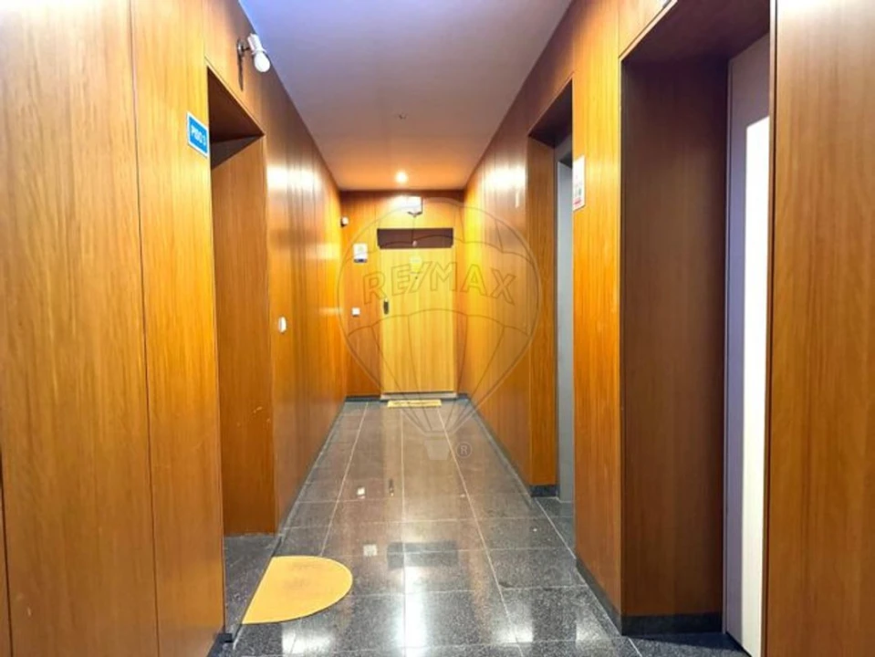 Apartamento T1 para Venda em Aguas Santas Foto 6