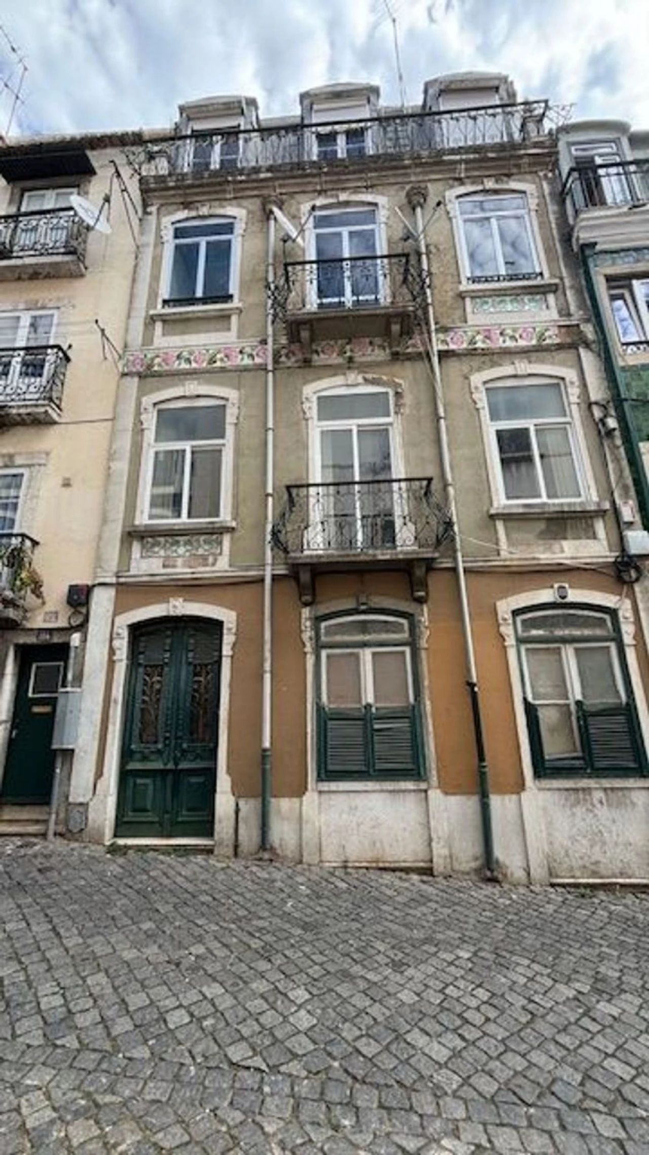 Prédio para Venda em Belazaima do Chão, Castanheira do Vouga e Agadão Foto 1