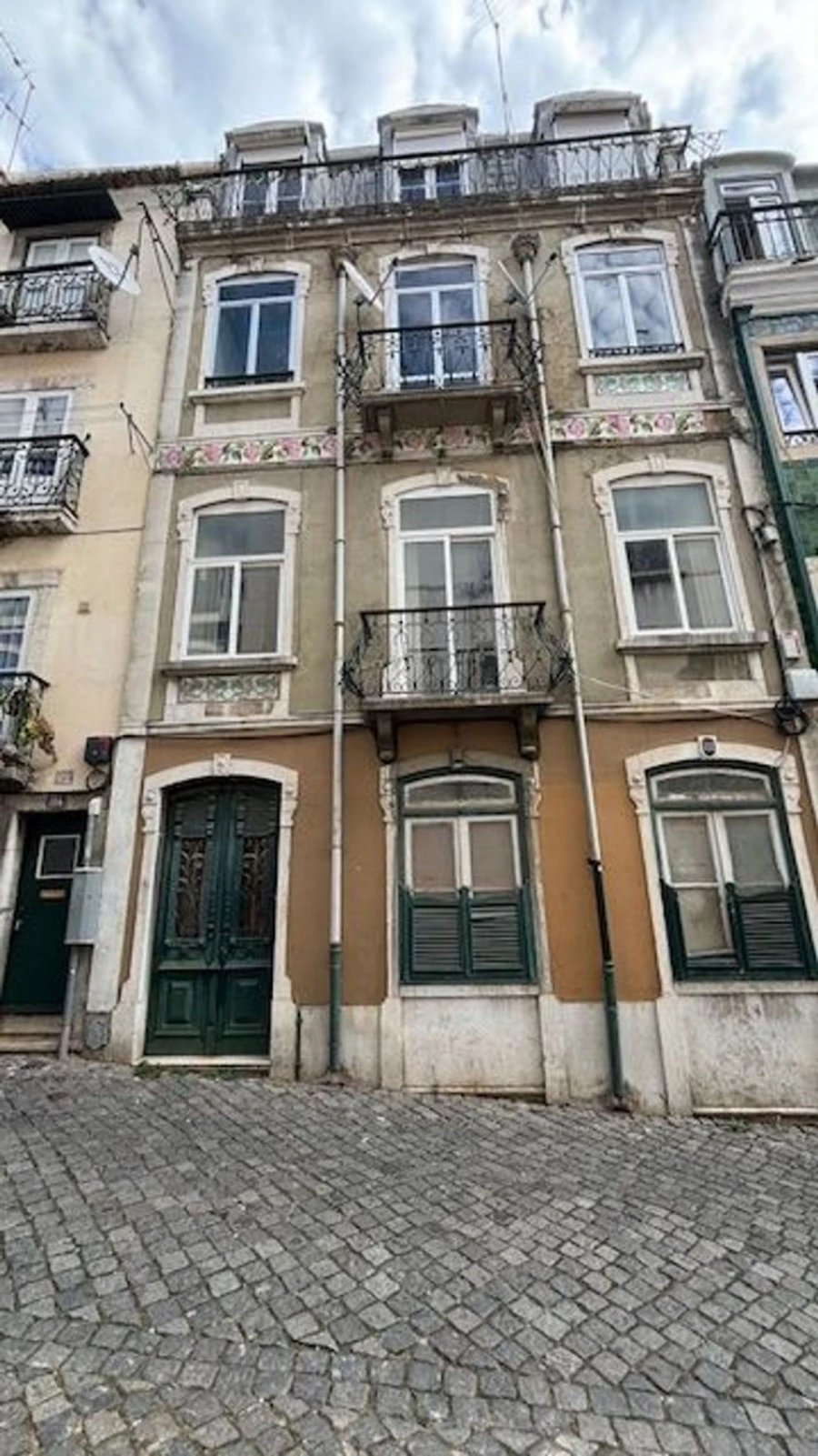 Prédio para Venda em Belazaima do Chão, Castanheira do Vouga e Agadão Foto 1