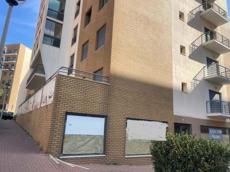 Negócio para Venda em Odivelas Foto 3