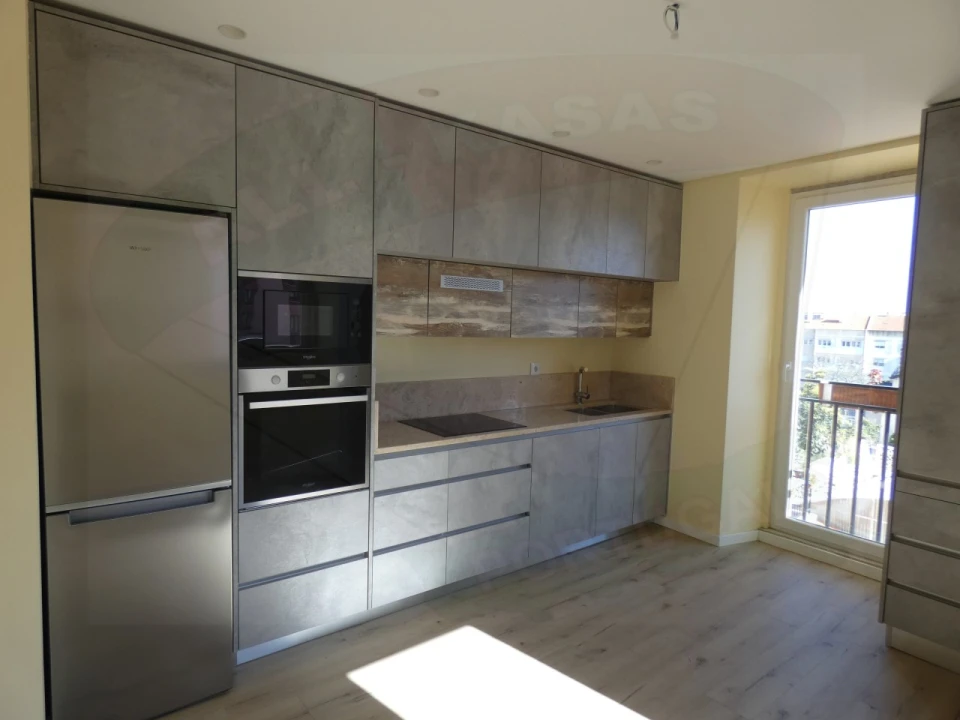 Apartamento T2 para Venda em Massamá e Monte Abraão Foto 2