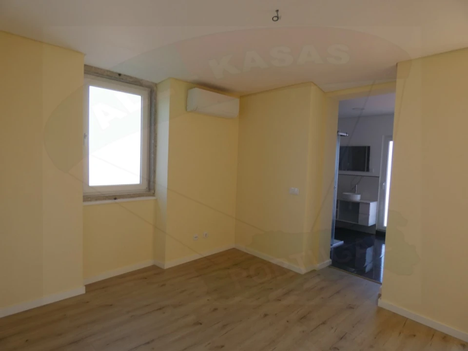 Apartamento T2 para Venda em Massamá e Monte Abraão Foto 10