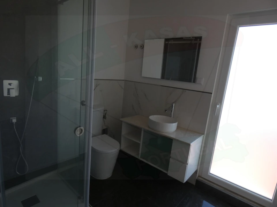 Apartamento T2 para Venda em Massamá e Monte Abraão Foto 13