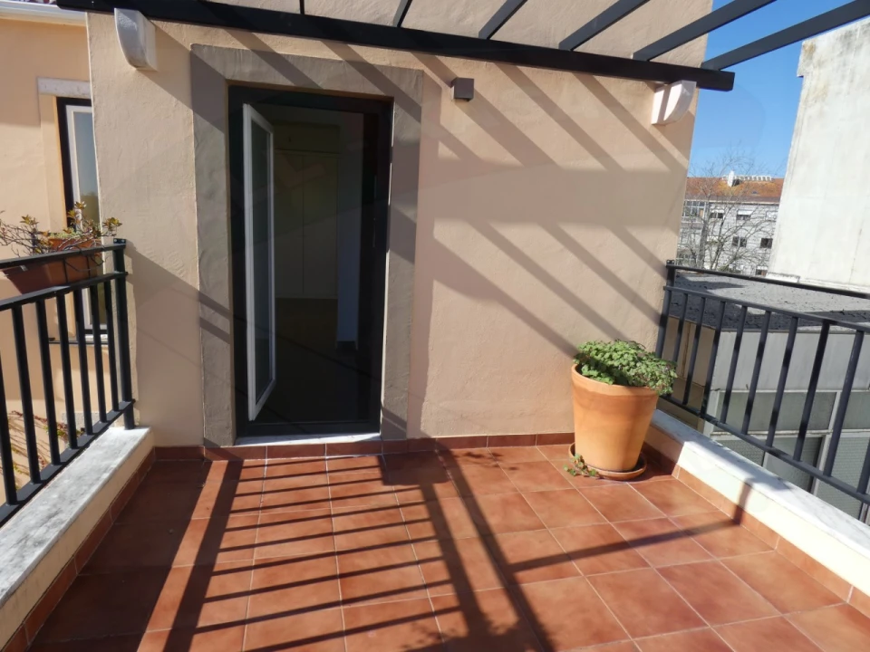 Apartamento T2 para Venda em Massamá e Monte Abraão Foto 16