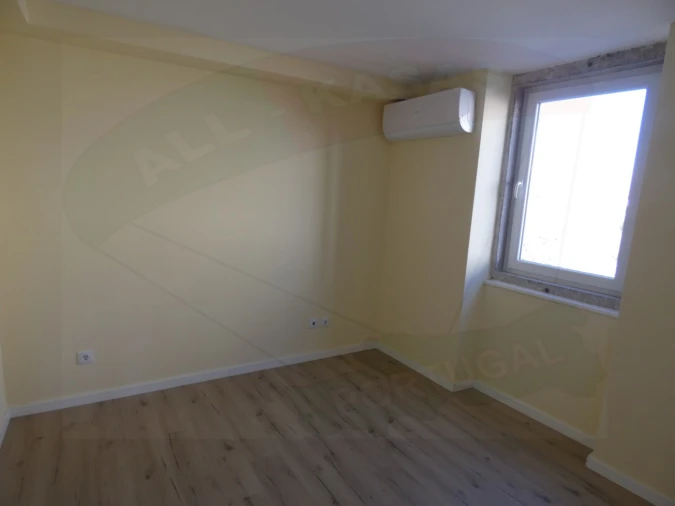 Apartamento T2 para Venda em Massamá e Monte Abraão Foto 8