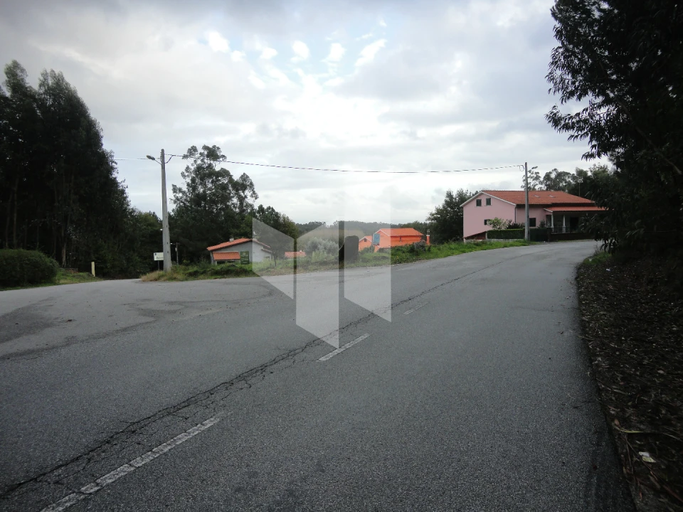 Terreno para Venda em São Joaninho Foto 3