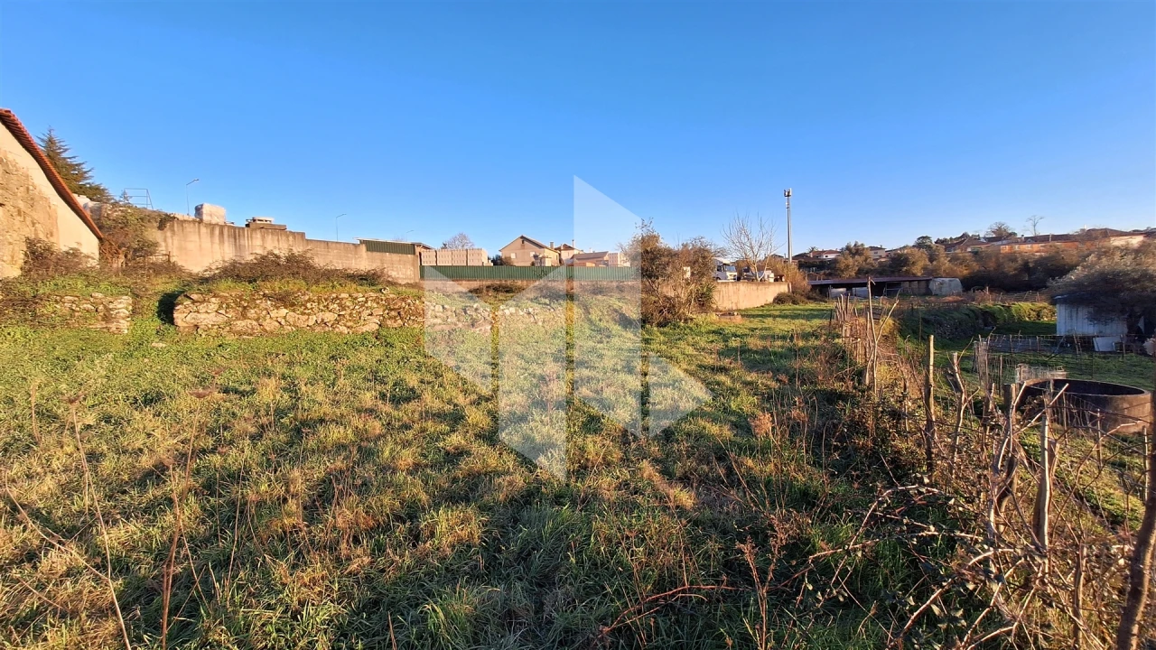 Terreno para Venda em Molelos Foto 9