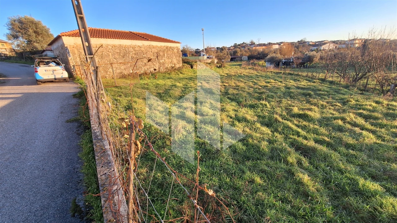 Terreno para Venda em Molelos Foto 11