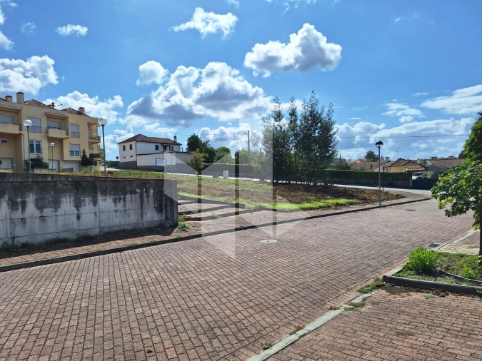 Terreno para Venda em Molelos Foto 4