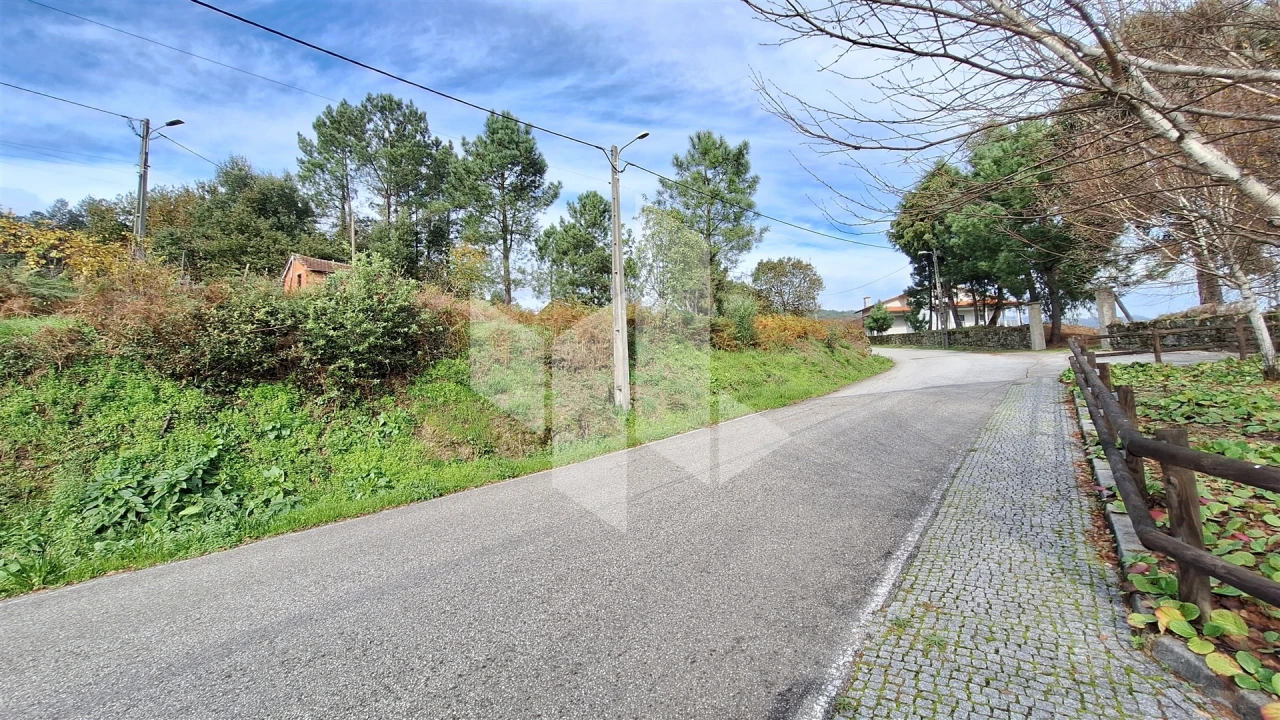 Terreno para Venda em Santiago de Besteiros Foto 3